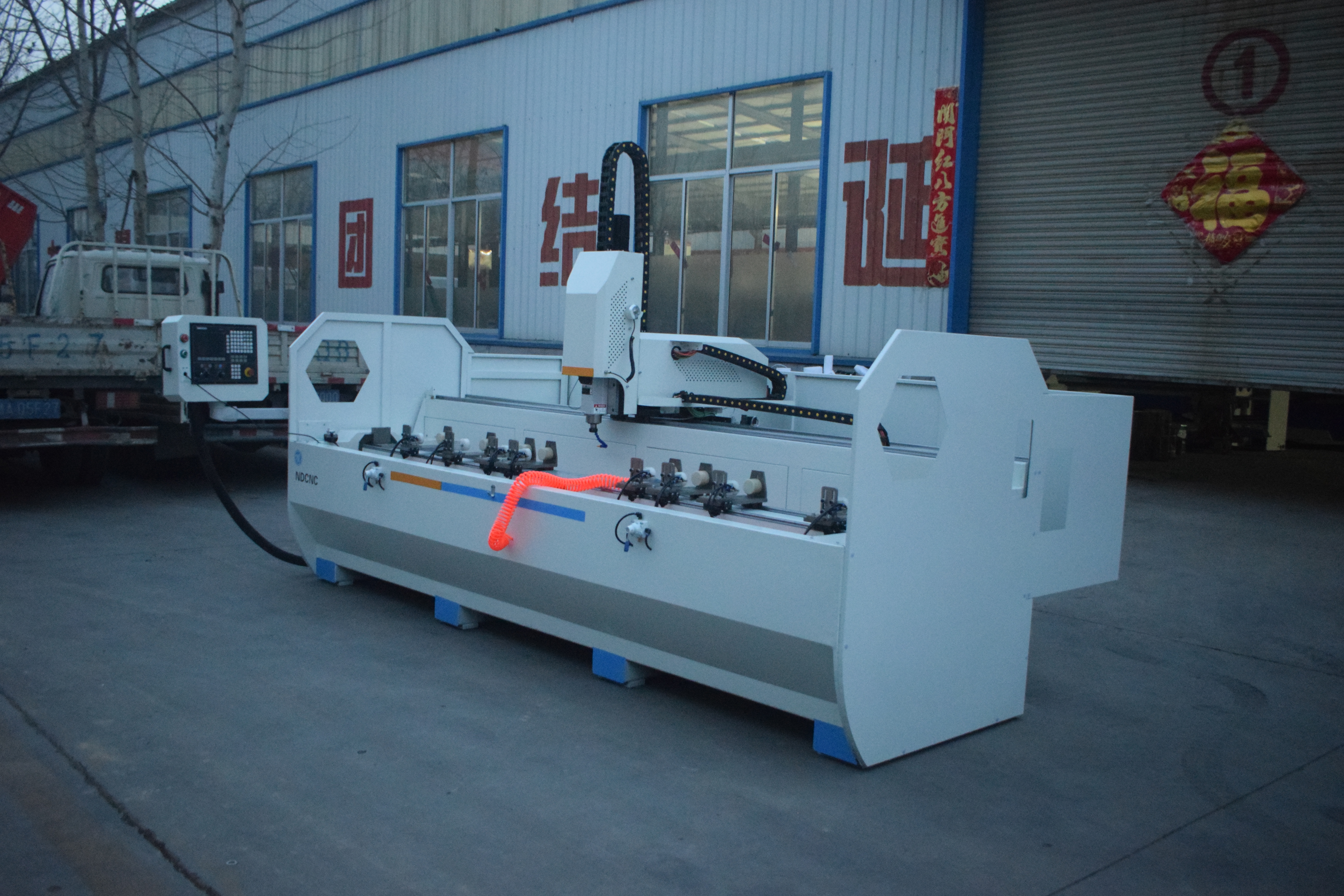 Cnc Router-3 axis cnc router for aluminum profiles, 